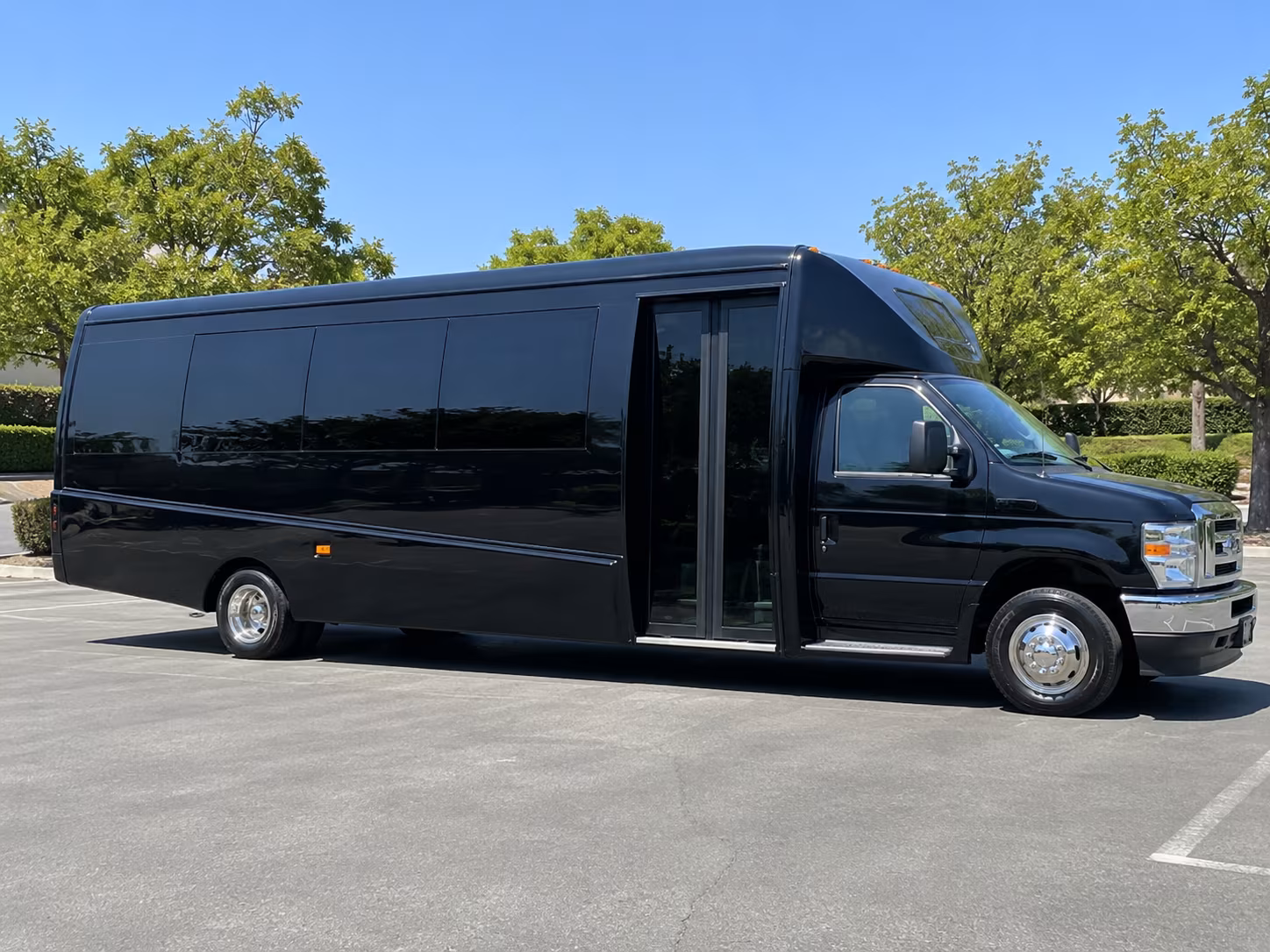 Sioux Falls Airport Shuttle & Transportation party bus interior